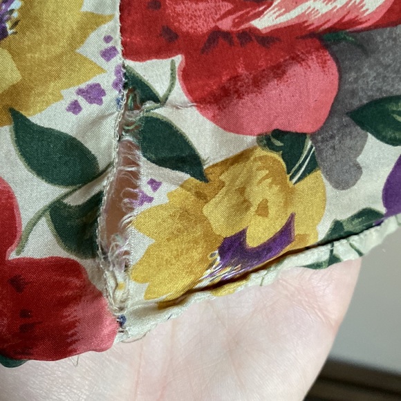 Vintage silk floral top - Picture 5 of 5
